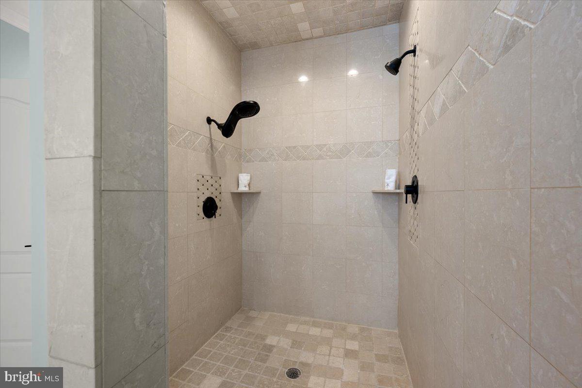 HERON HARBOUR - Residential