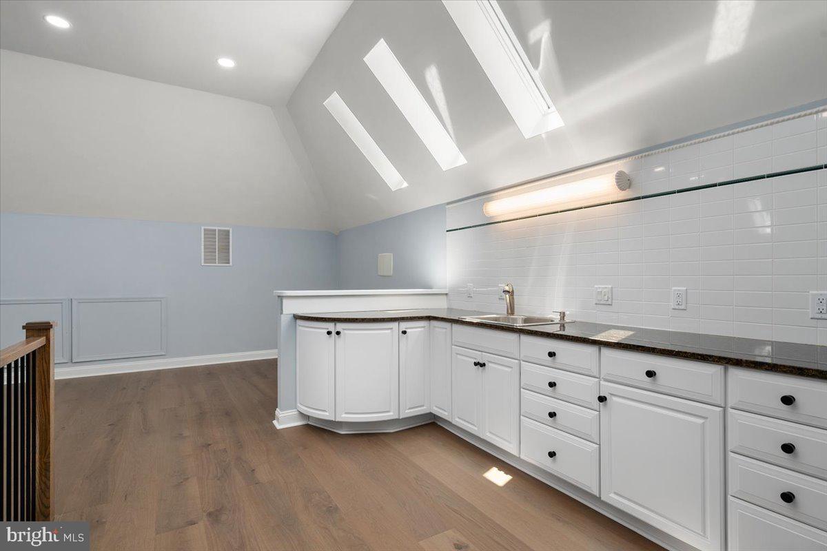 HERON HARBOUR - Residential