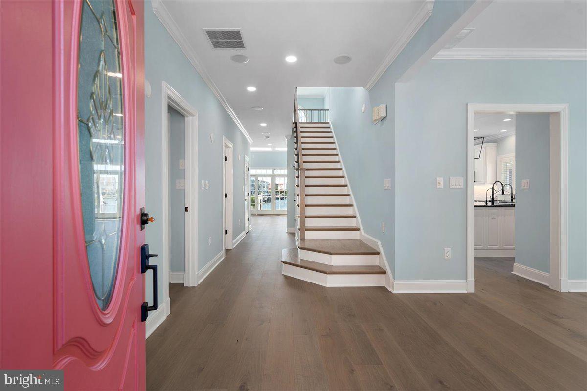 HERON HARBOUR - Residential