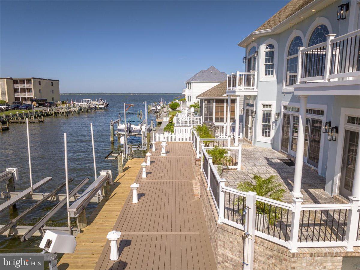 HERON HARBOUR - Residential