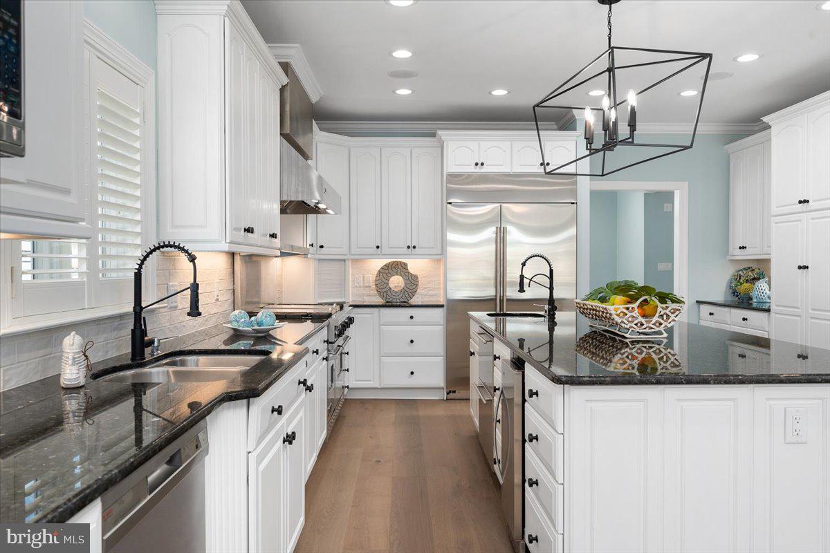 HERON HARBOUR - Residential