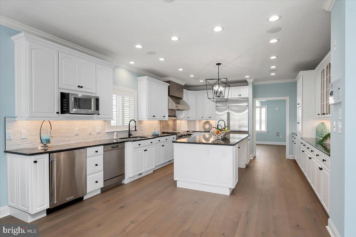 HERON HARBOUR - Residential