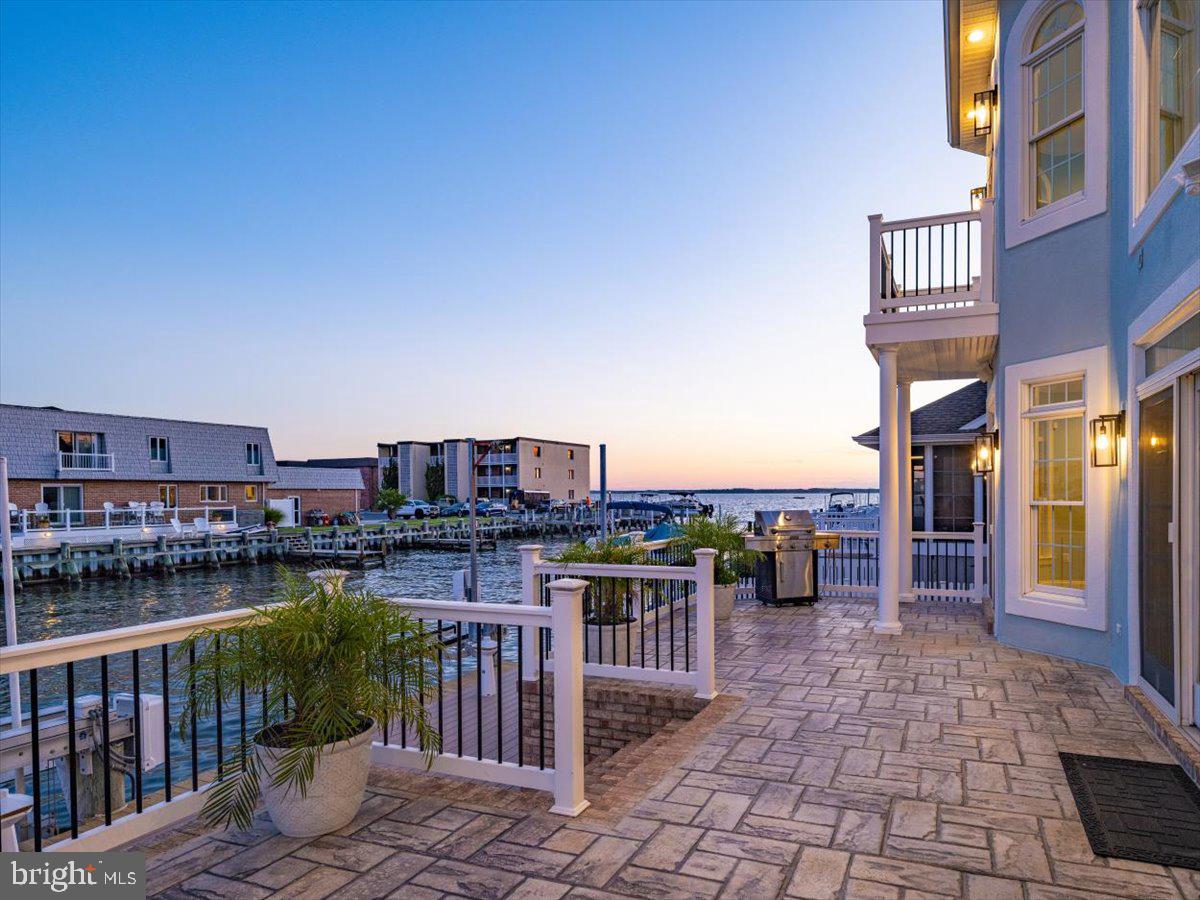 HERON HARBOUR - Residential