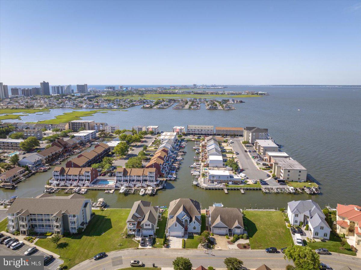 HERON HARBOUR - Residential