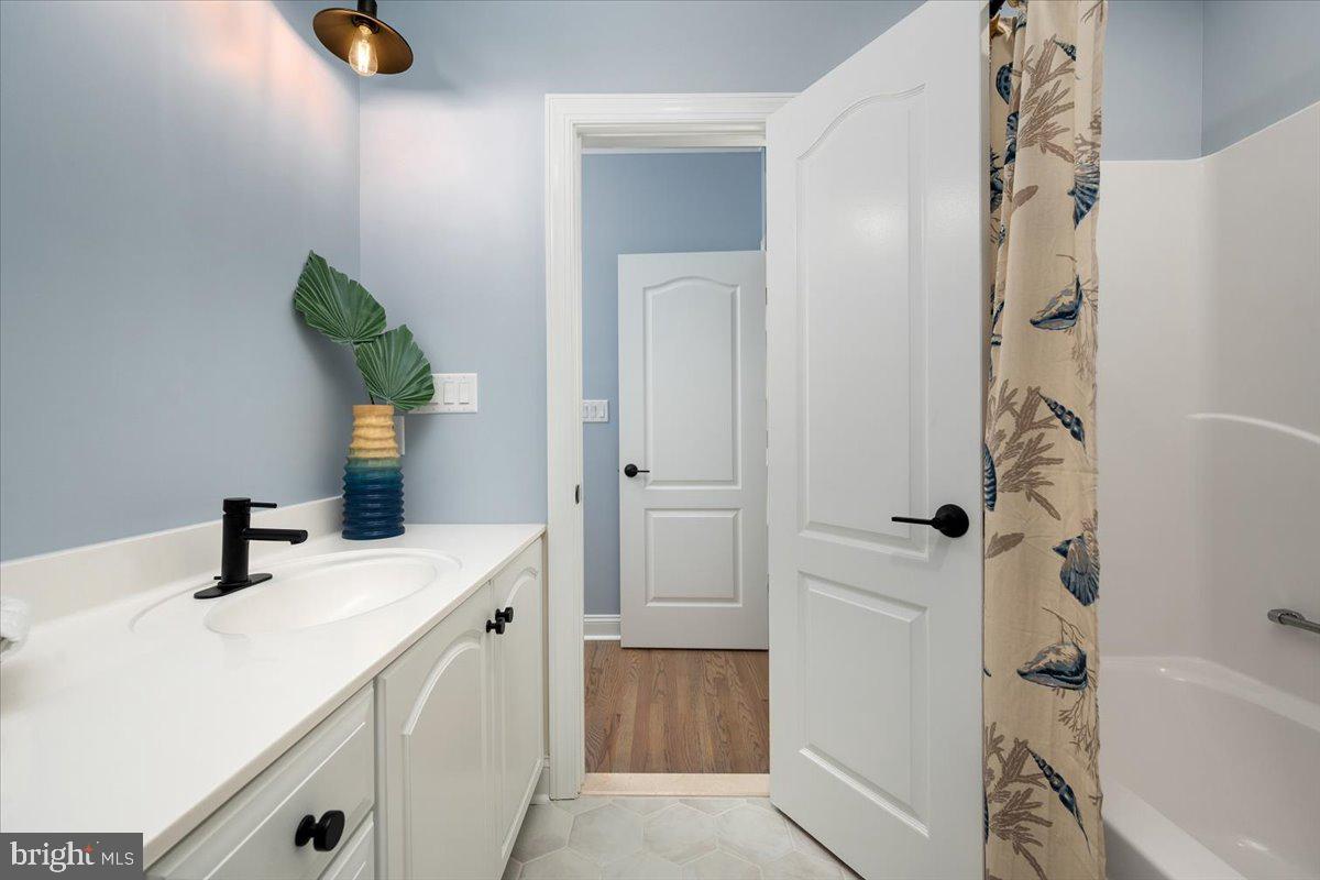 HERON HARBOUR - Residential