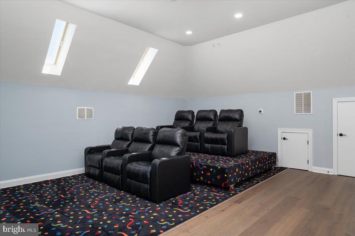 HERON HARBOUR - Residential