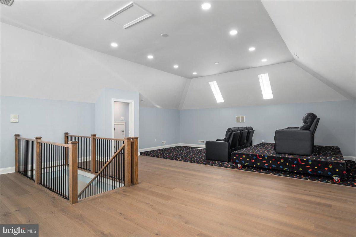 HERON HARBOUR - Residential