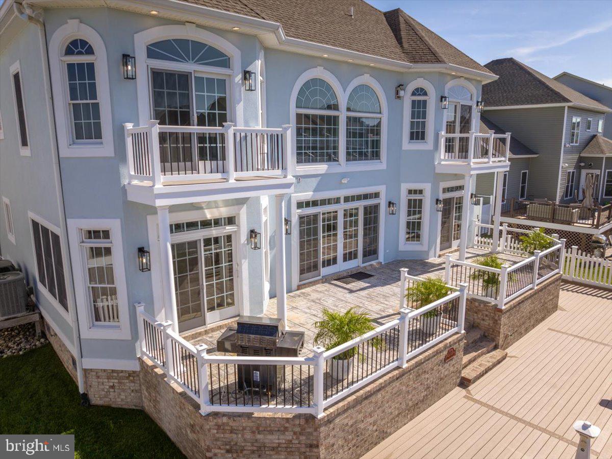 HERON HARBOUR - Residential