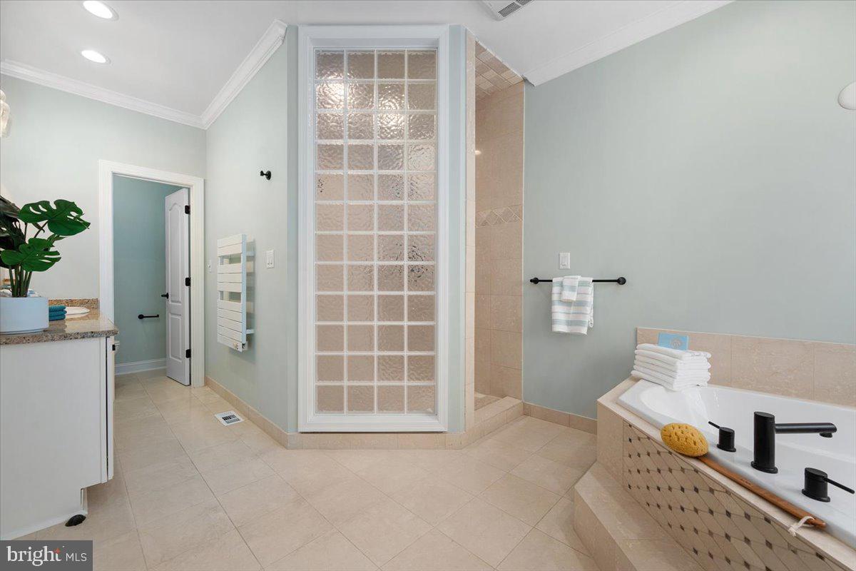 HERON HARBOUR - Residential