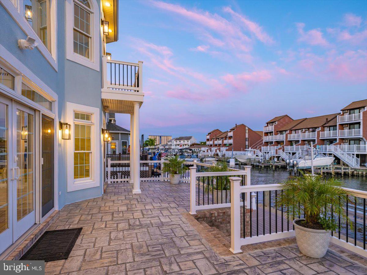 HERON HARBOUR - Residential