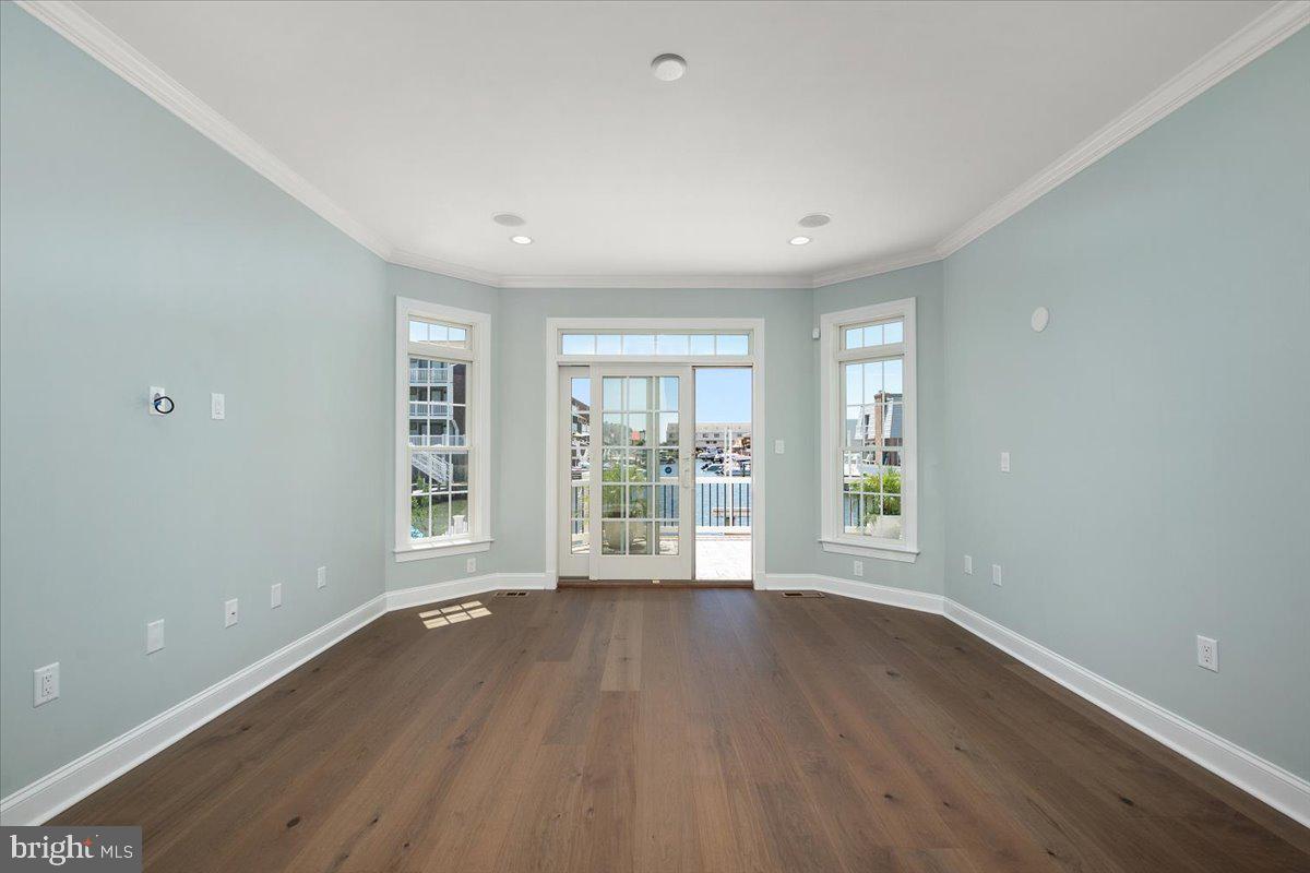 HERON HARBOUR - Residential