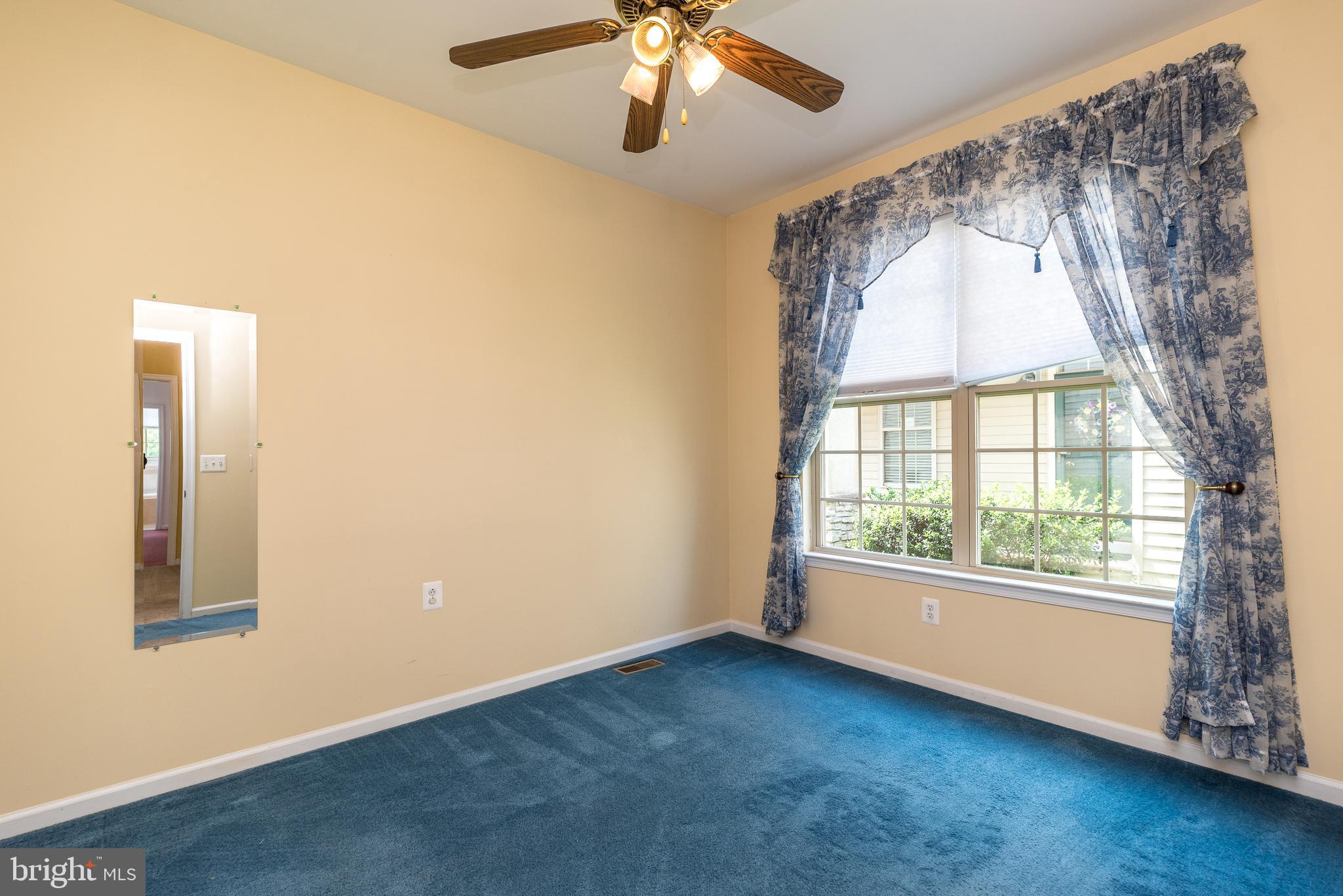 HERITAGE CR ESTS - Residential