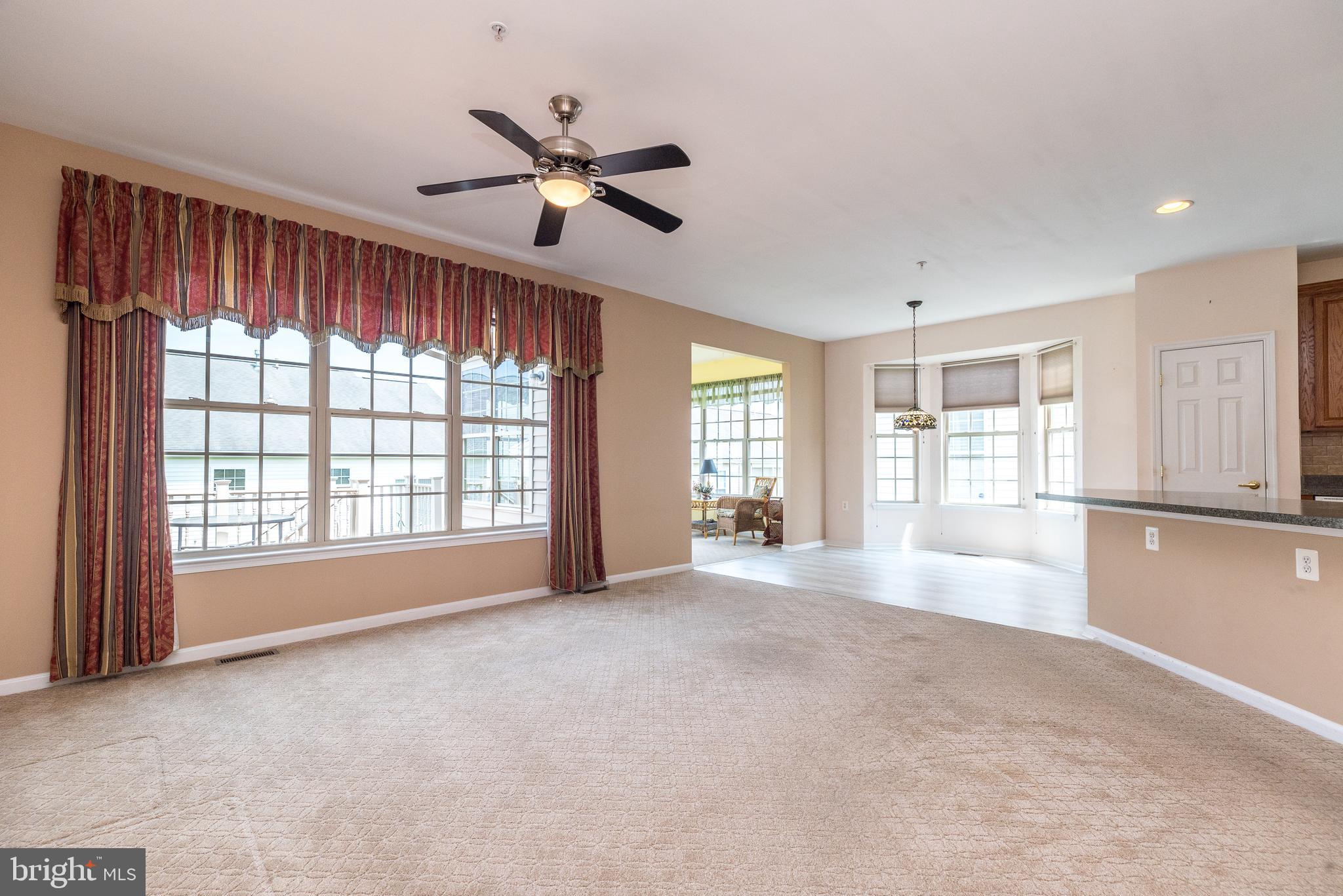 HERITAGE CR ESTS - Residential