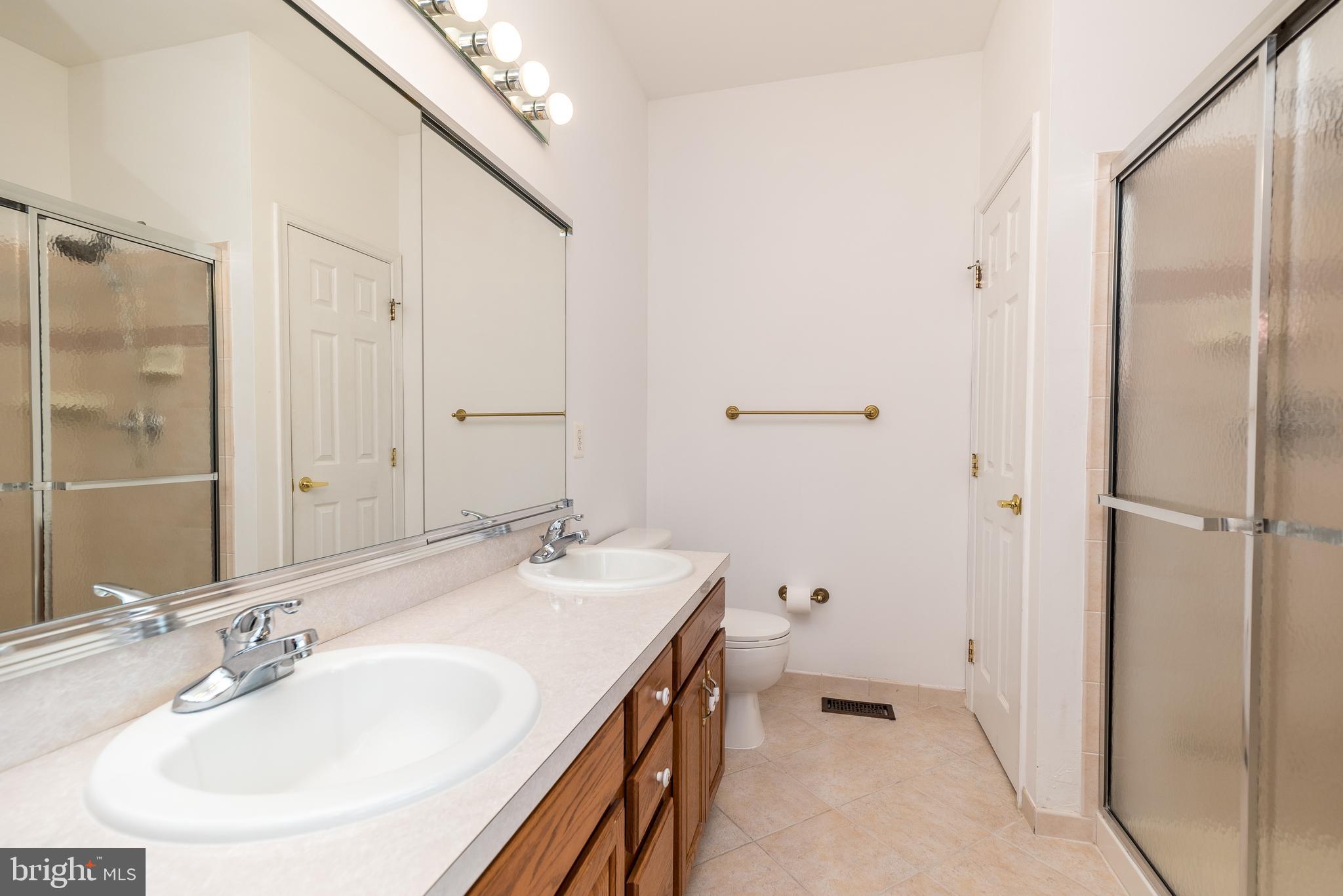 HERITAGE CR ESTS - Residential