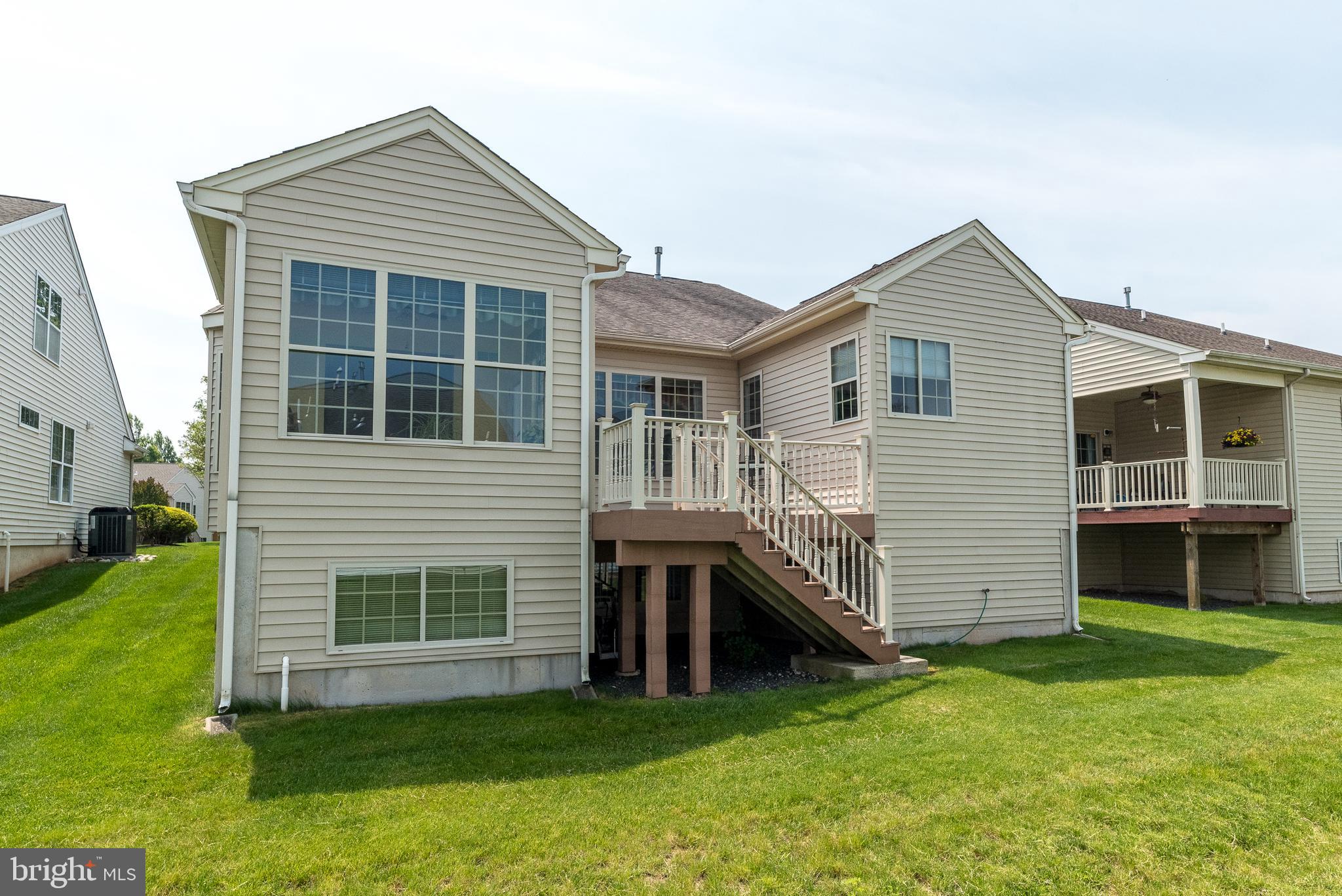 1042 CONWAY COURT