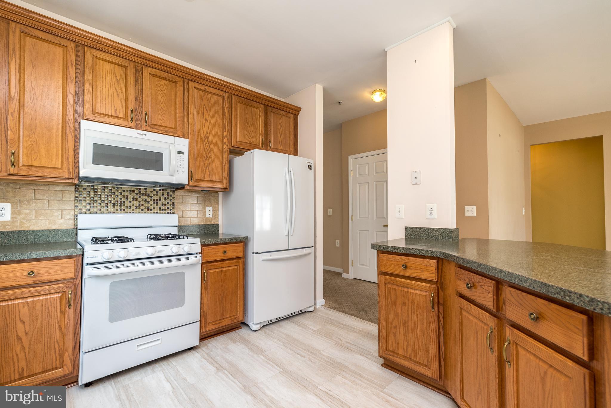 HERITAGE CR ESTS - Residential