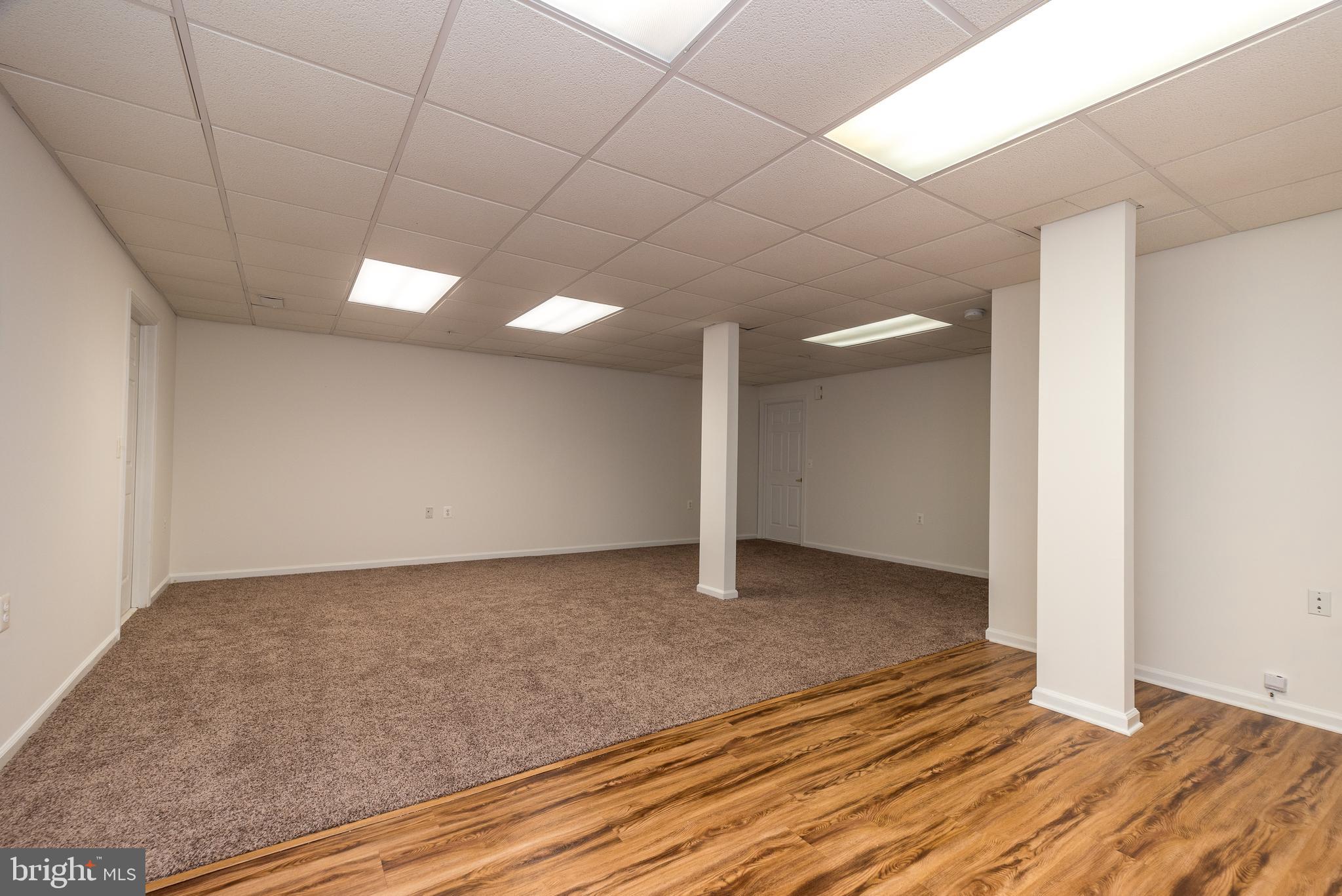 HERITAGE CR ESTS - Residential