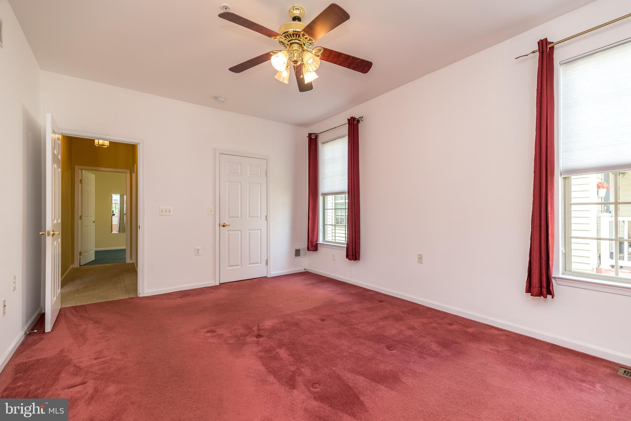 HERITAGE CR ESTS - Residential