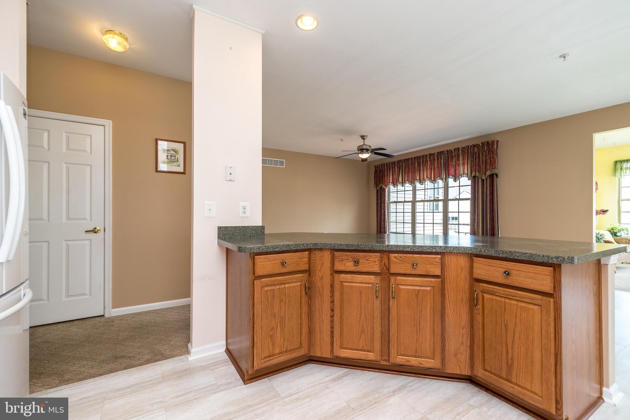 HERITAGE CR ESTS - Residential