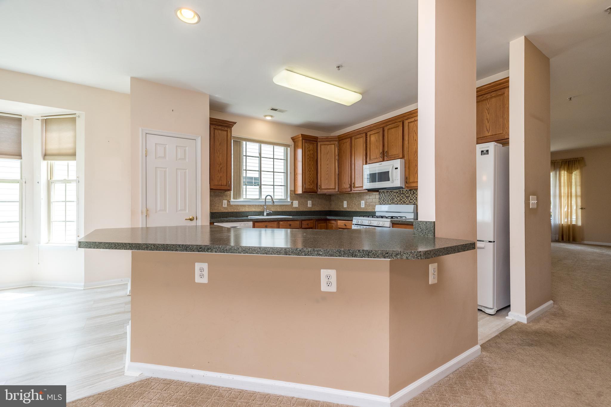 HERITAGE CR ESTS - Residential