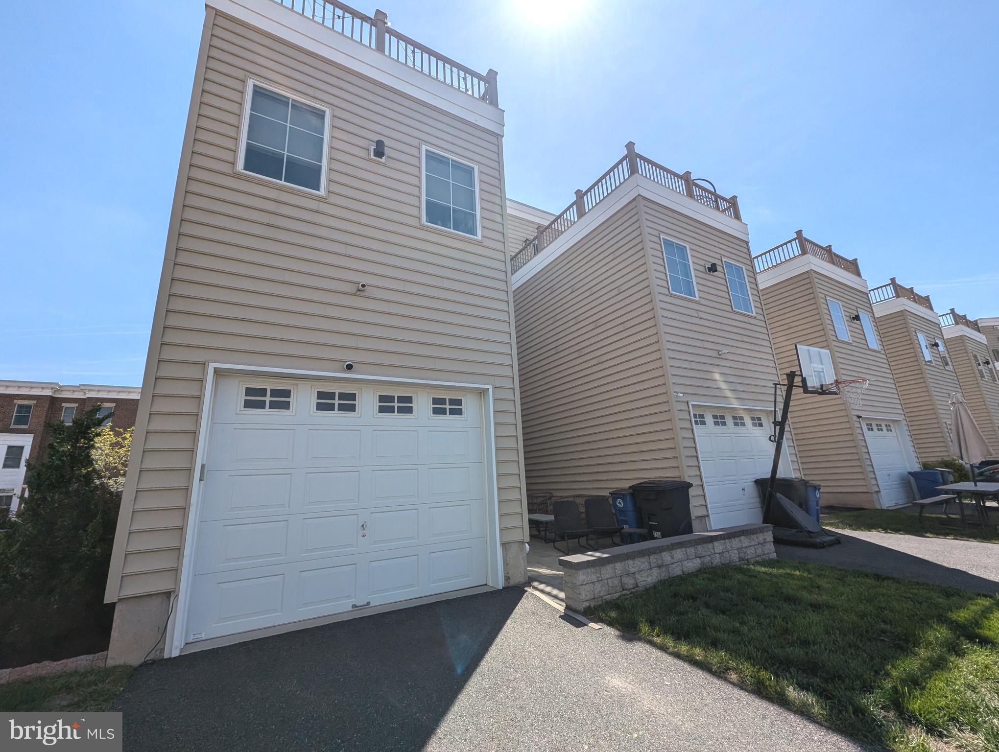 SIENA PLACE - Residential