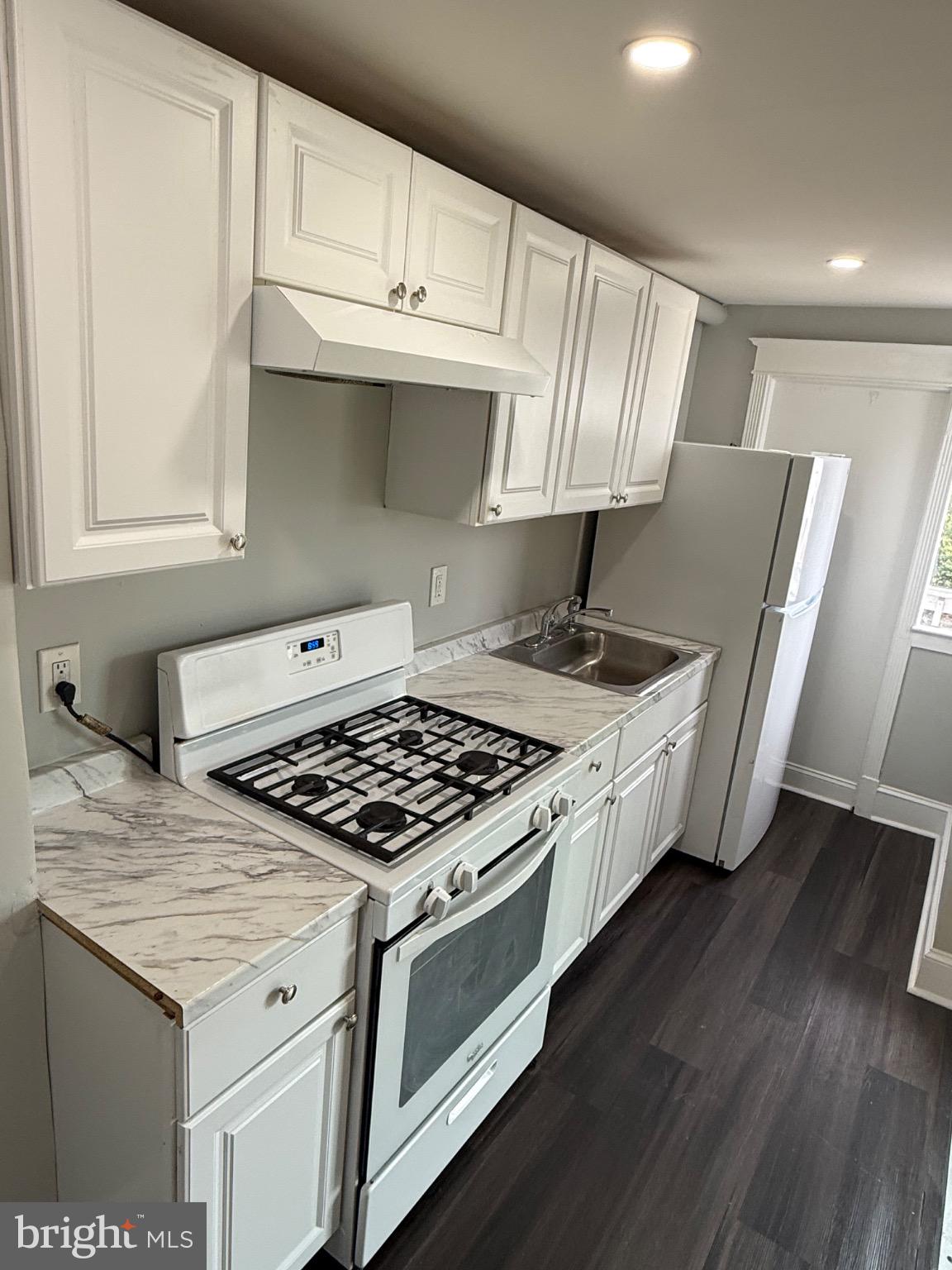 STONEHURST - Residential