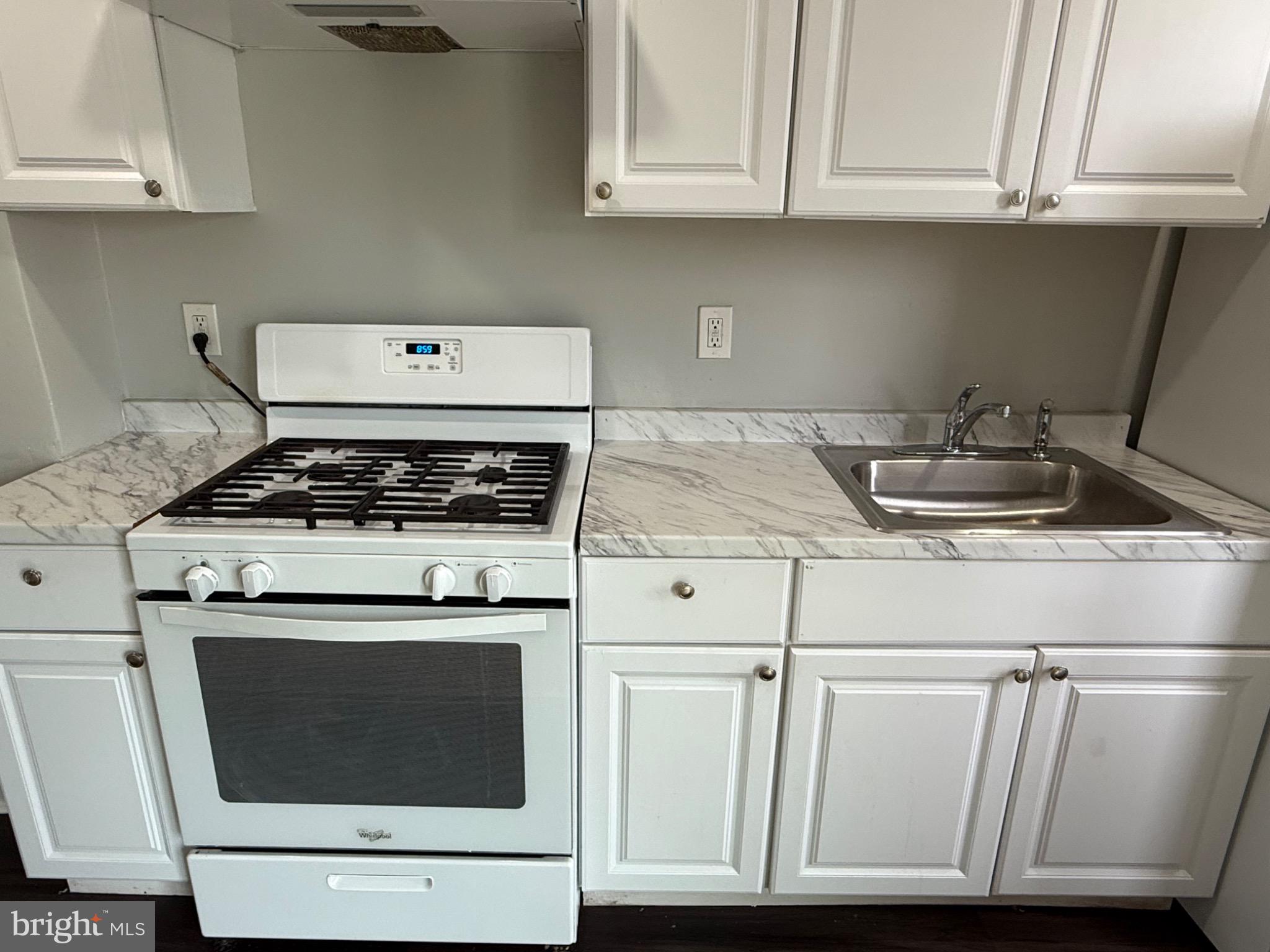 STONEHURST - Residential