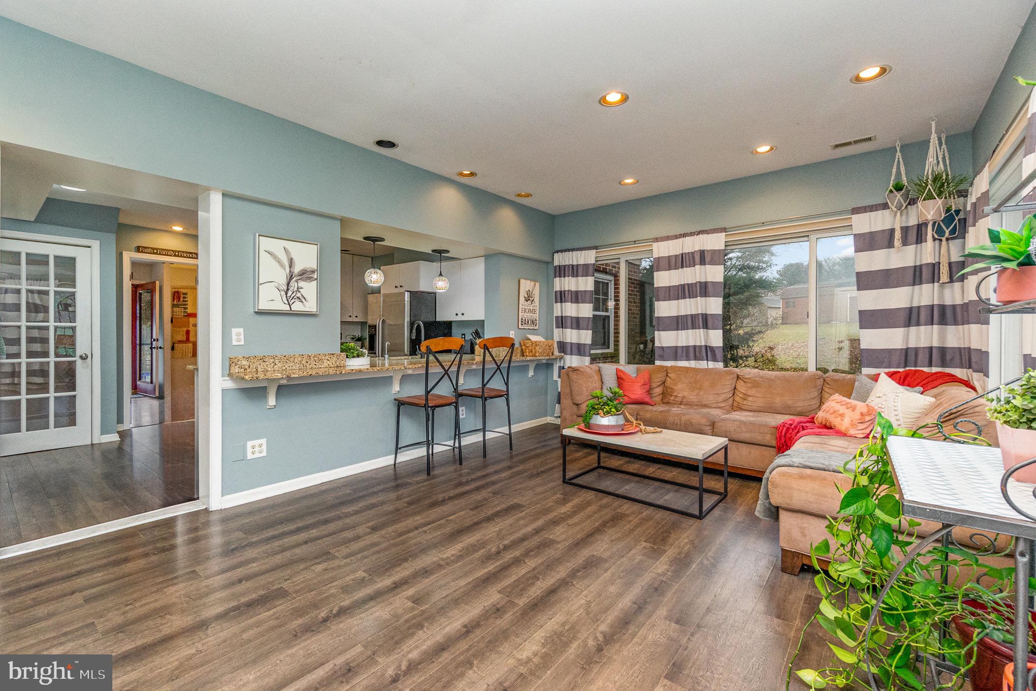 COOL SPRINGS - Residential