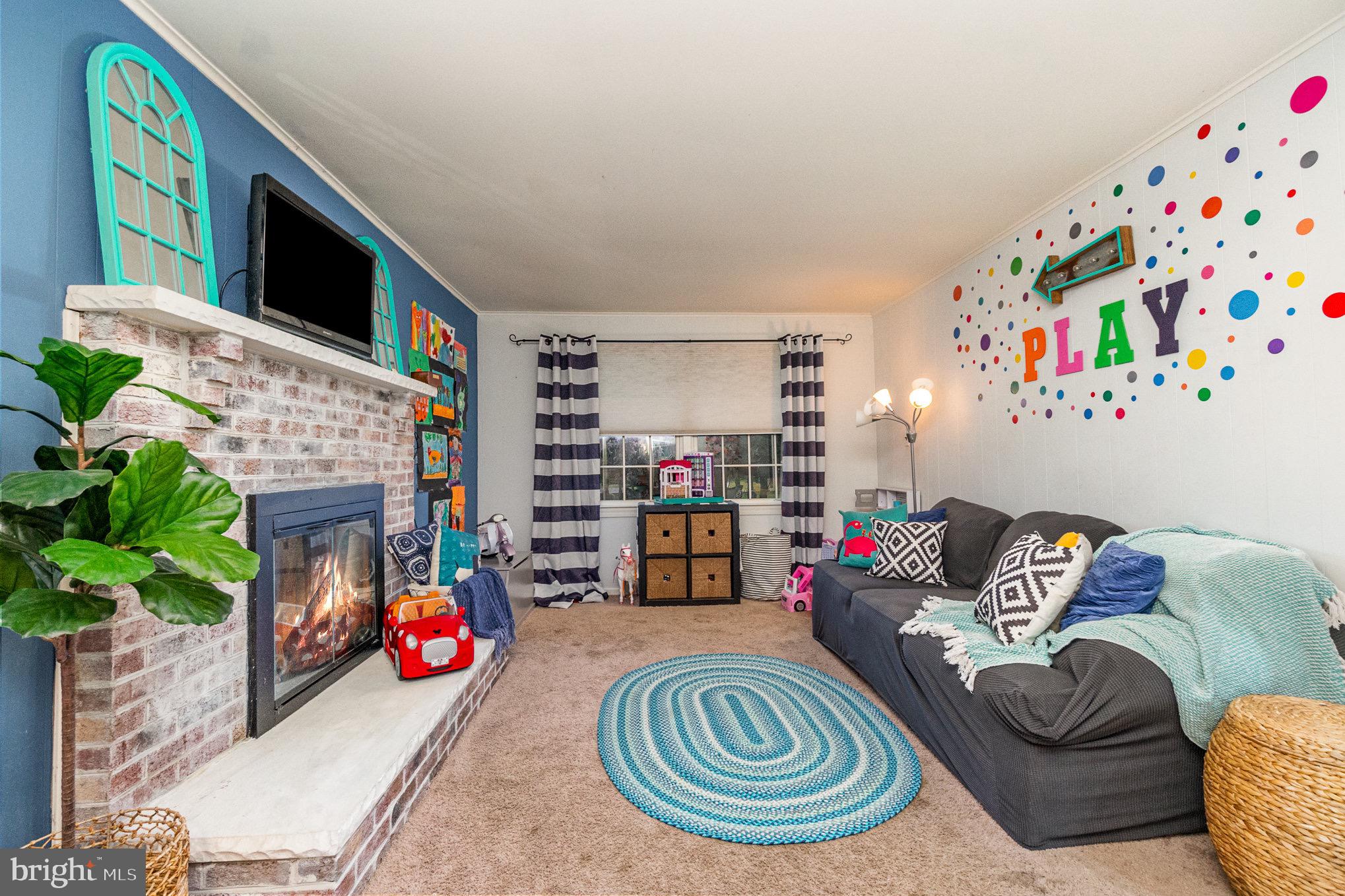 COOL SPRINGS - Residential