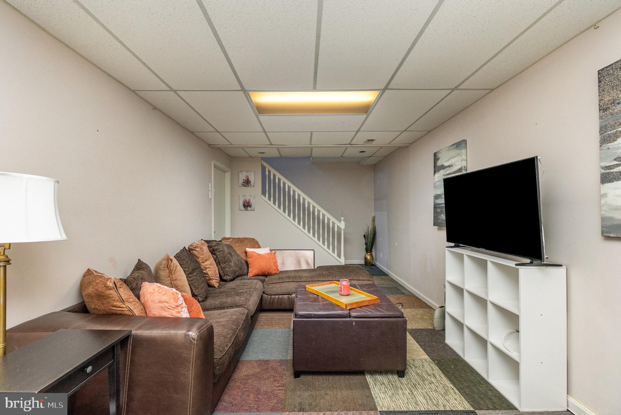 COOL SPRINGS - Residential