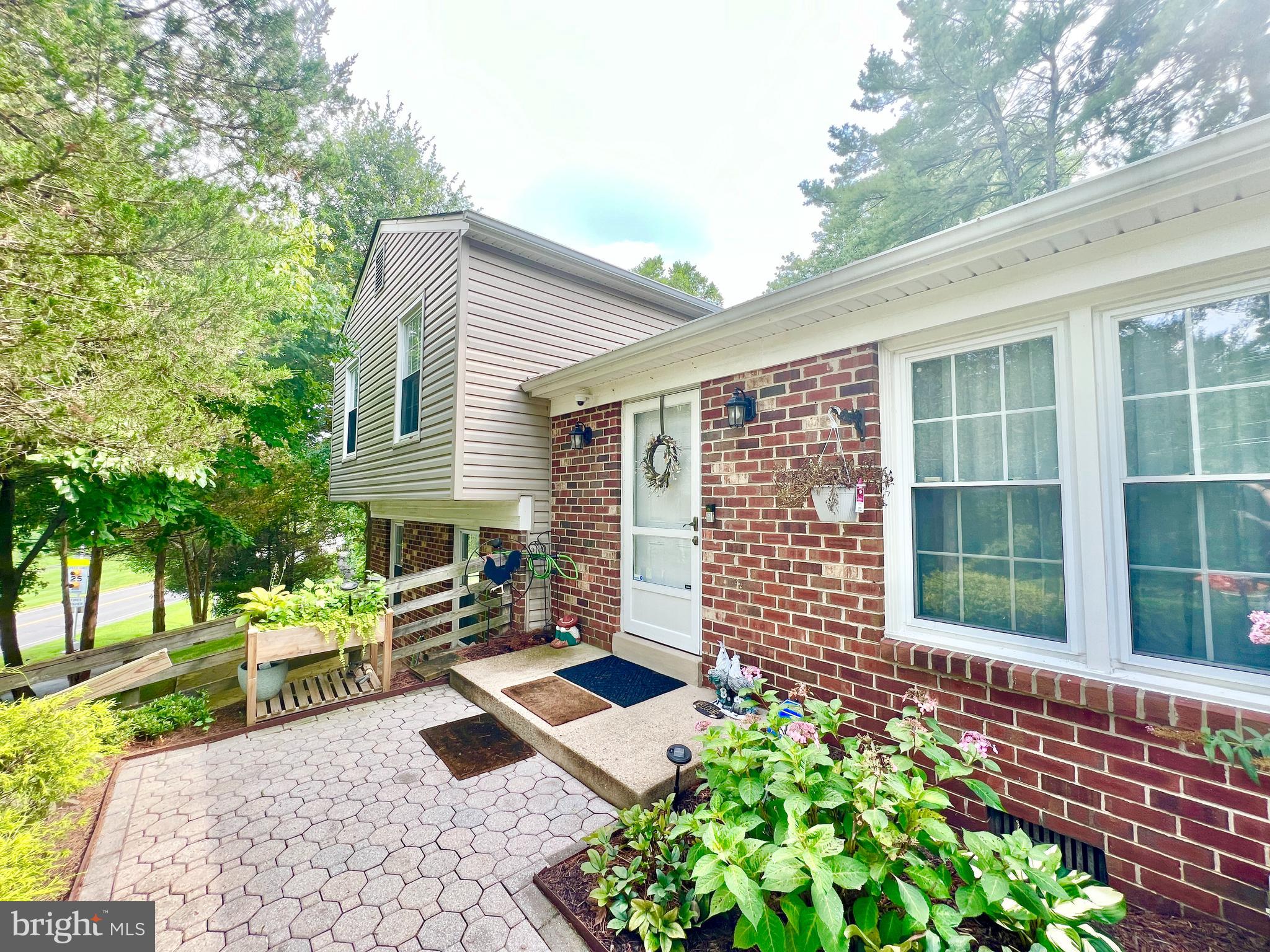 13501 KING CHARLES DRIVE