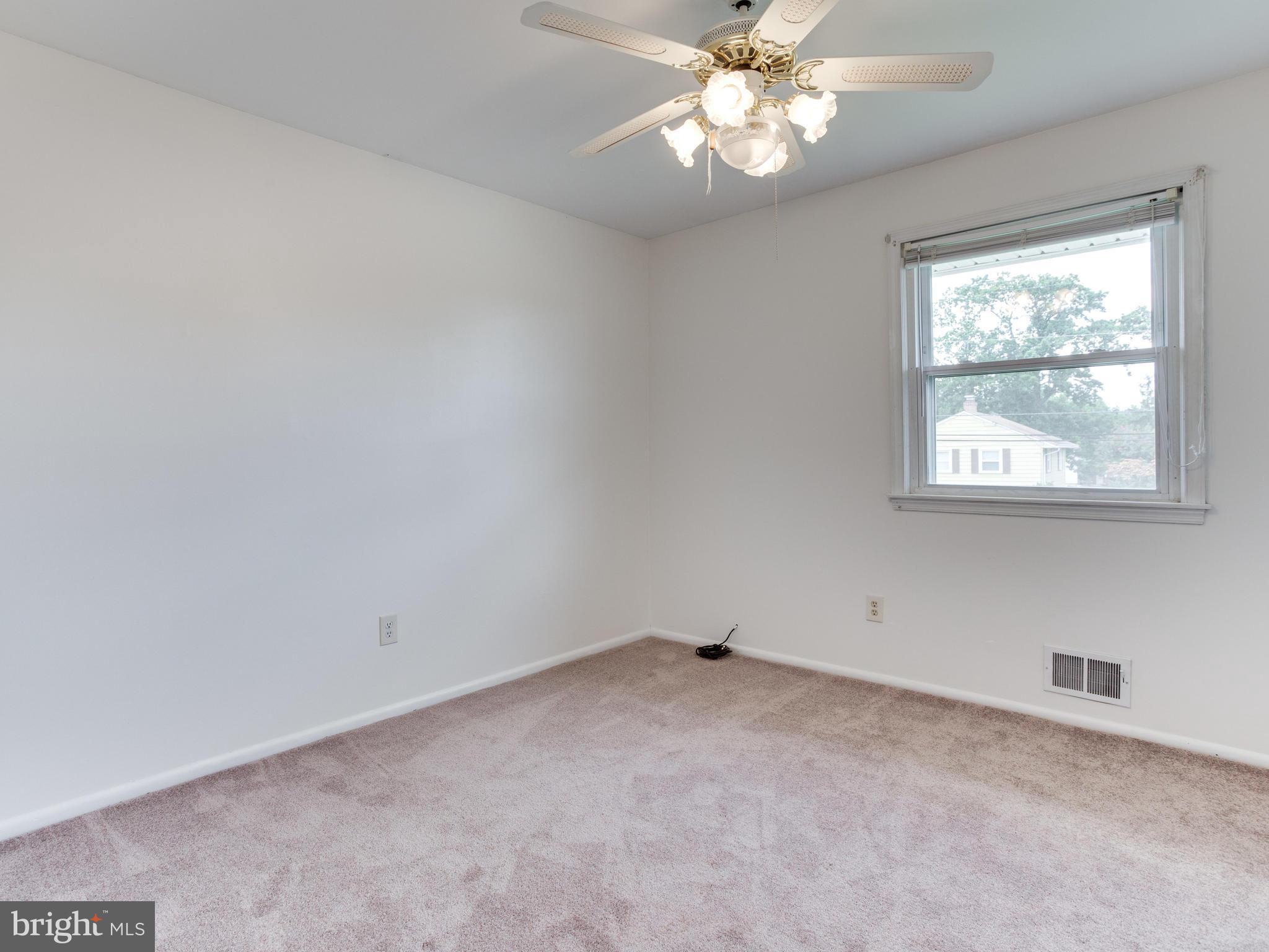 CALVERTON - Residential