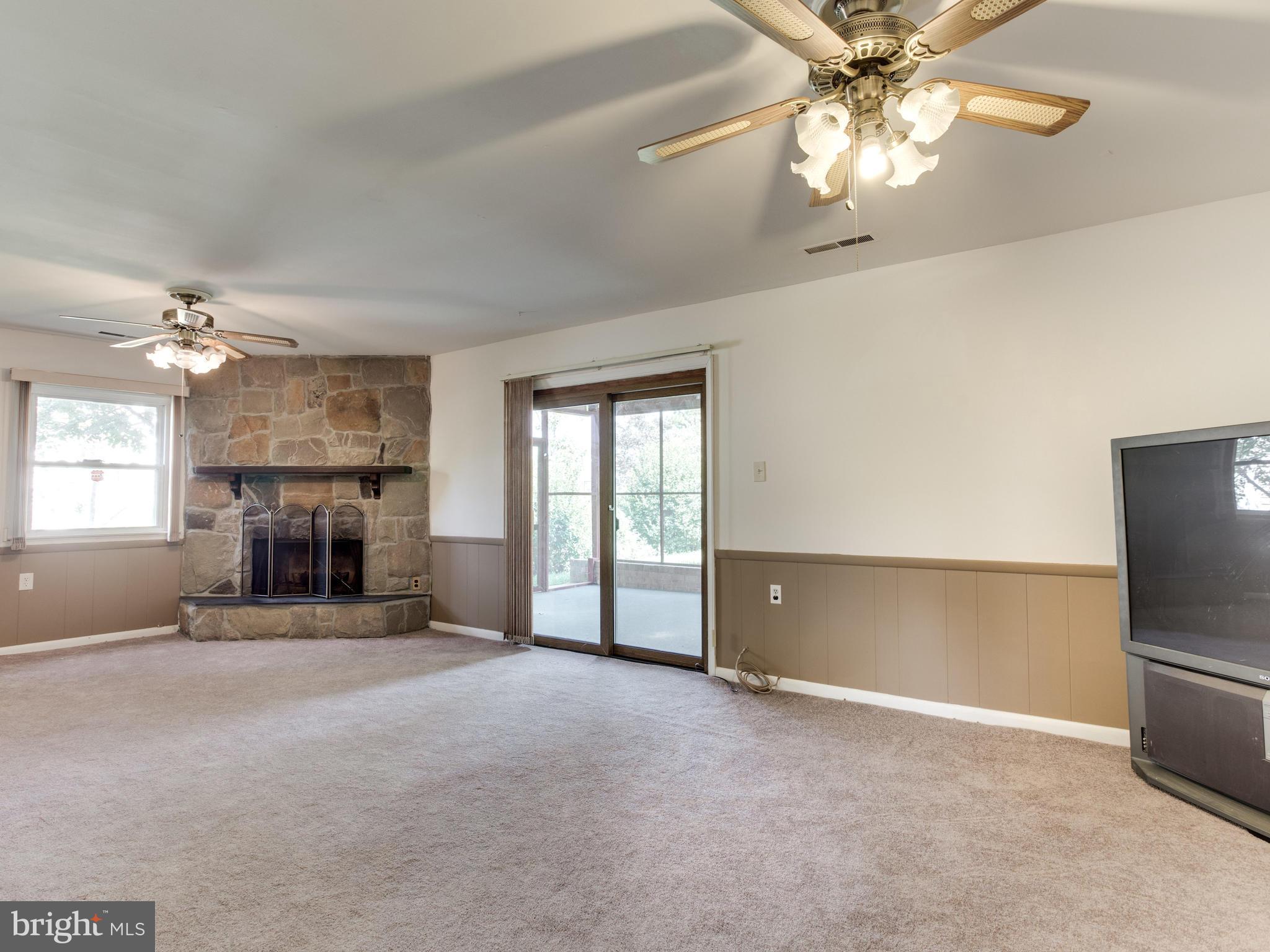 CALVERTON - Residential