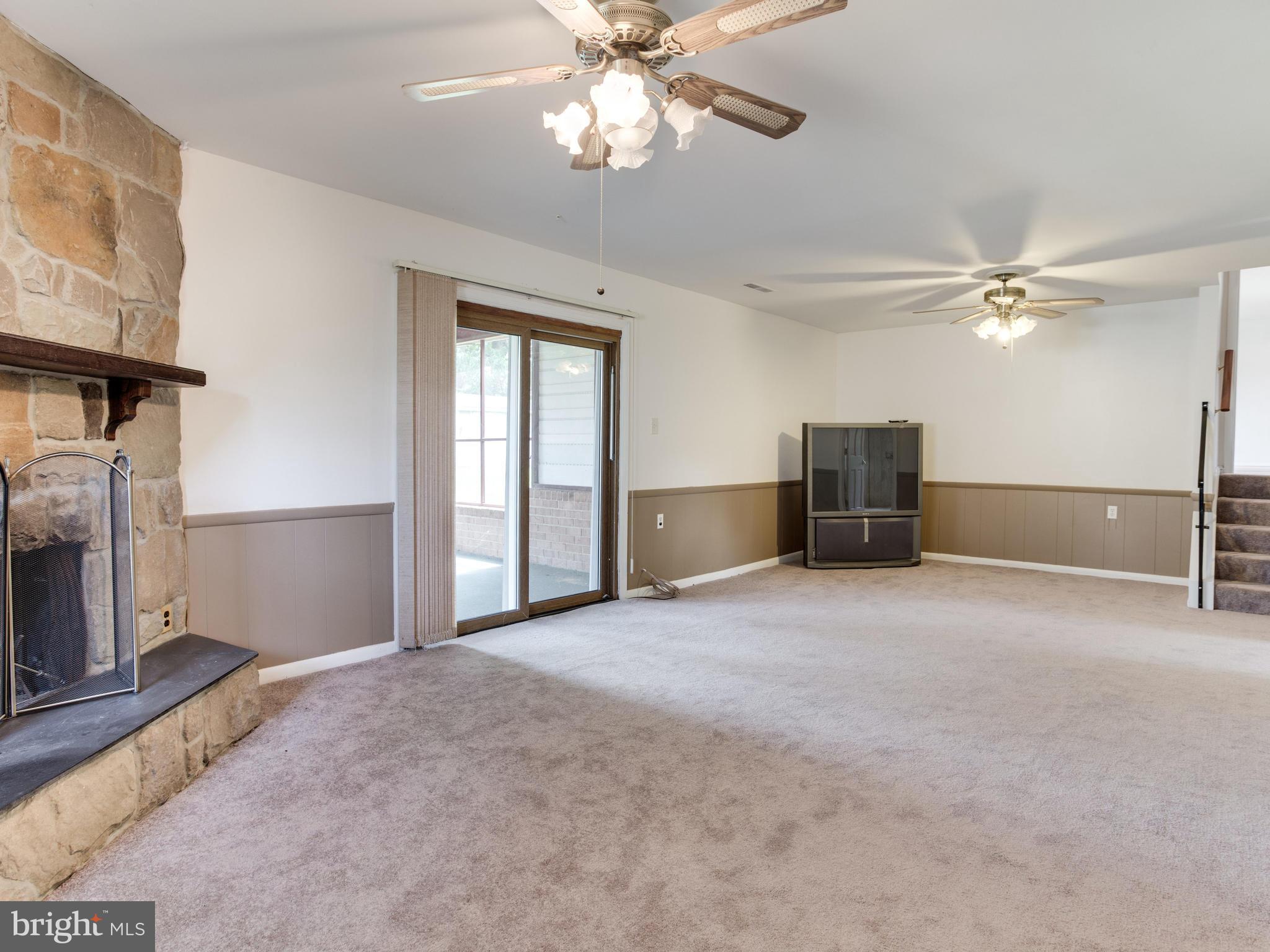 CALVERTON - Residential