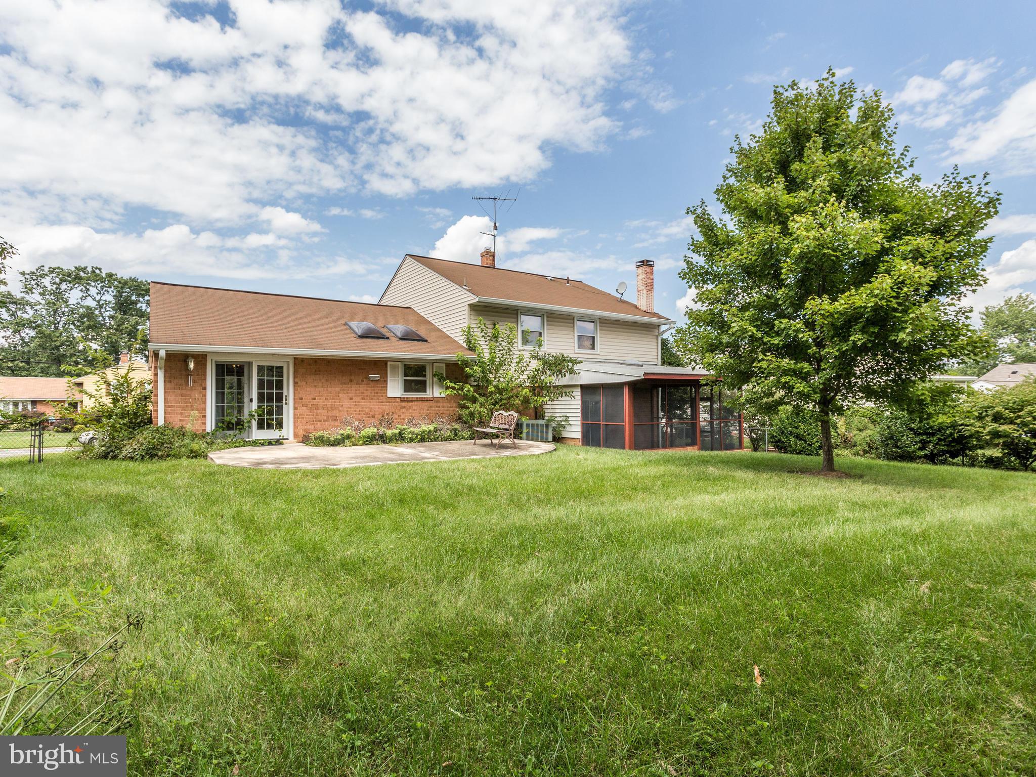 CALVERTON - Residential