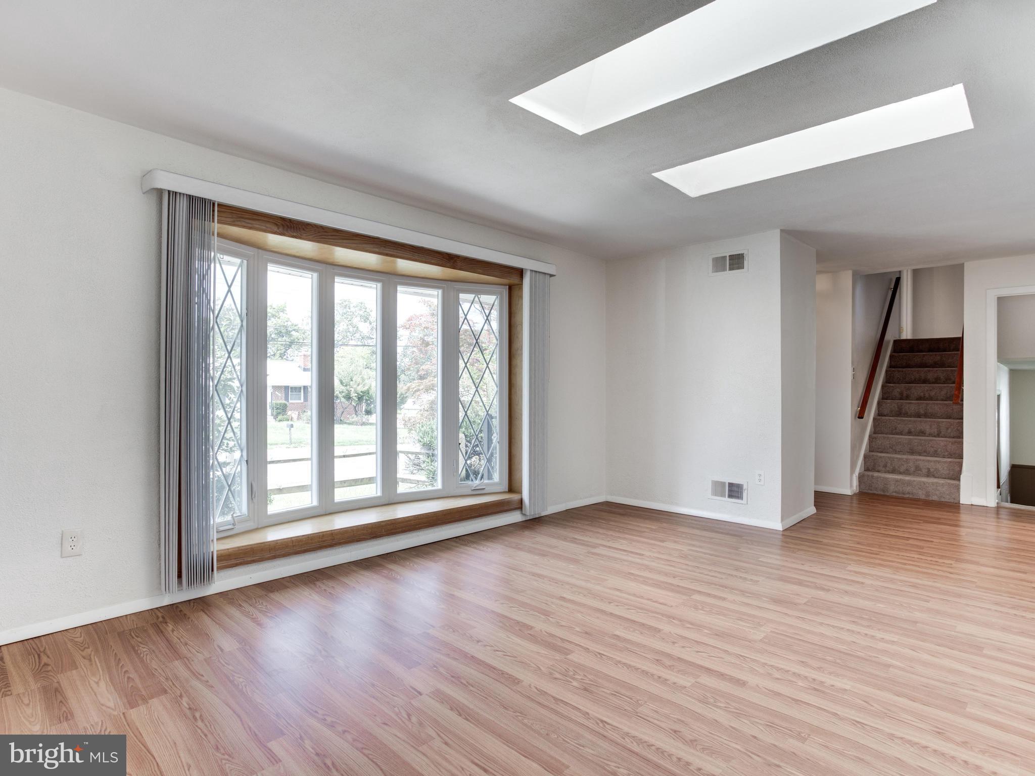 CALVERTON - Residential