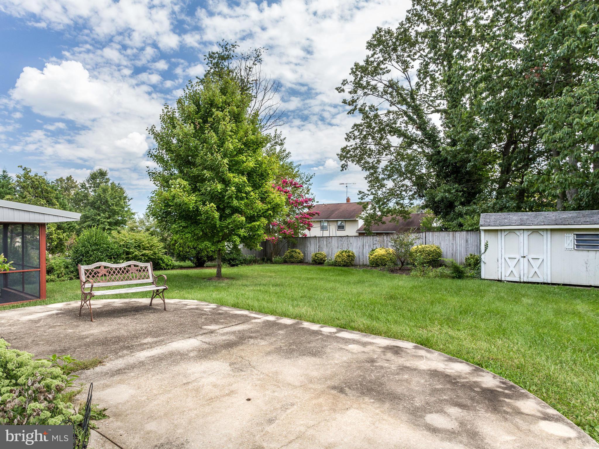 CALVERTON - Residential