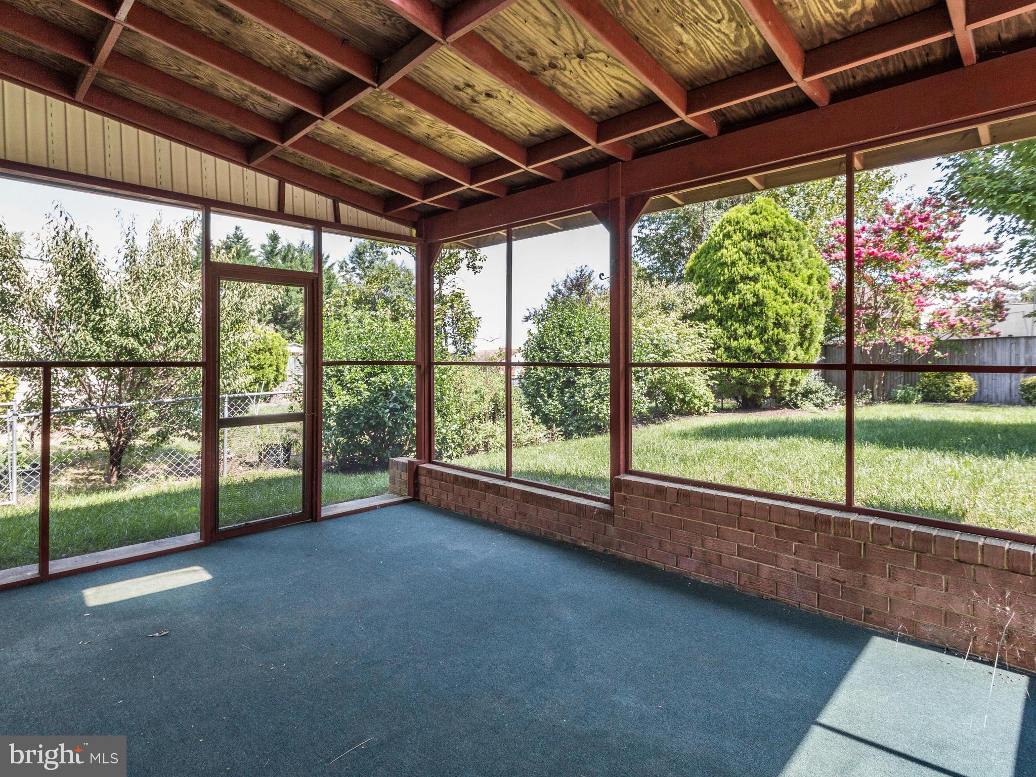 CALVERTON - Residential