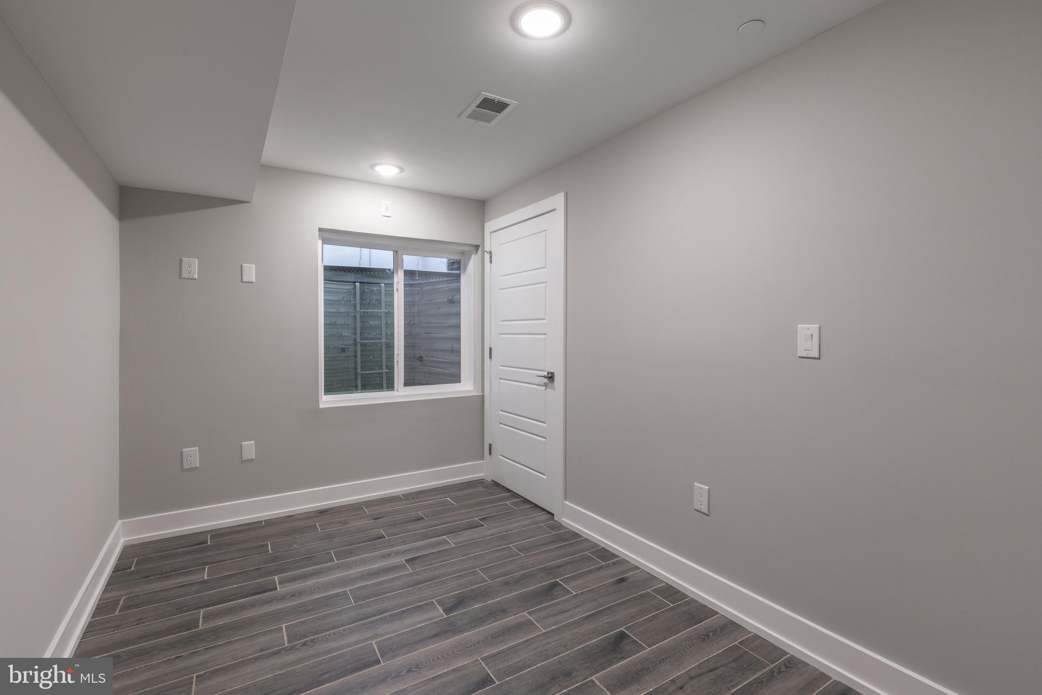 WEST KENSINGTON - Residential Lease