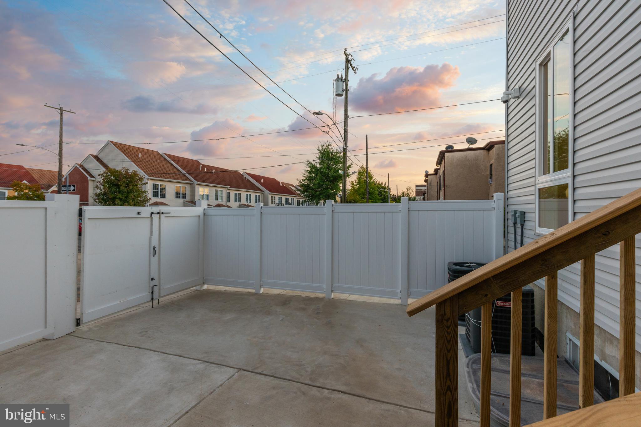 WEST KENSINGTON - Residential Lease