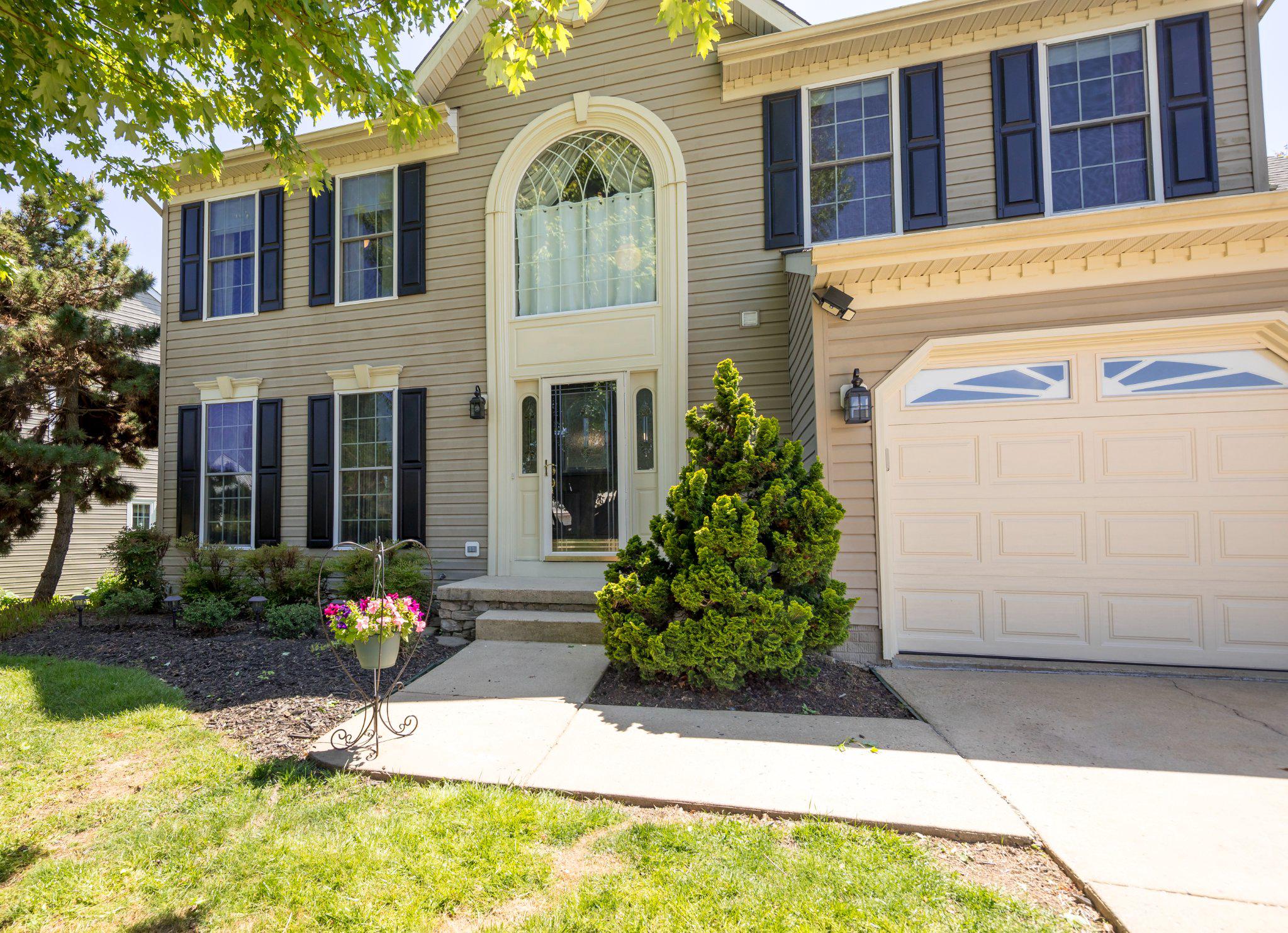 740 HICKORY LIMB CIRCLE
