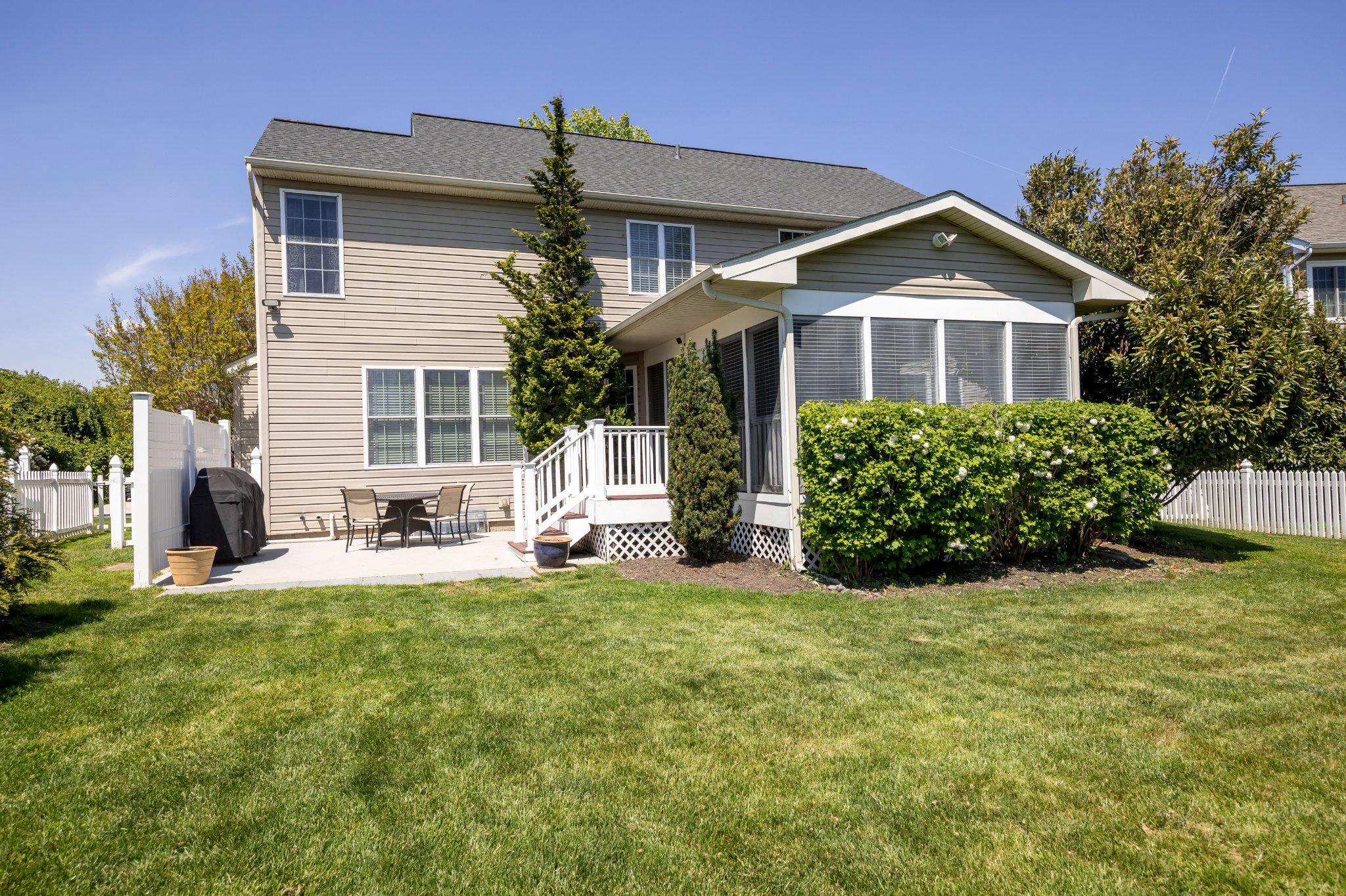 HICKORY OVERLOOK - Residential