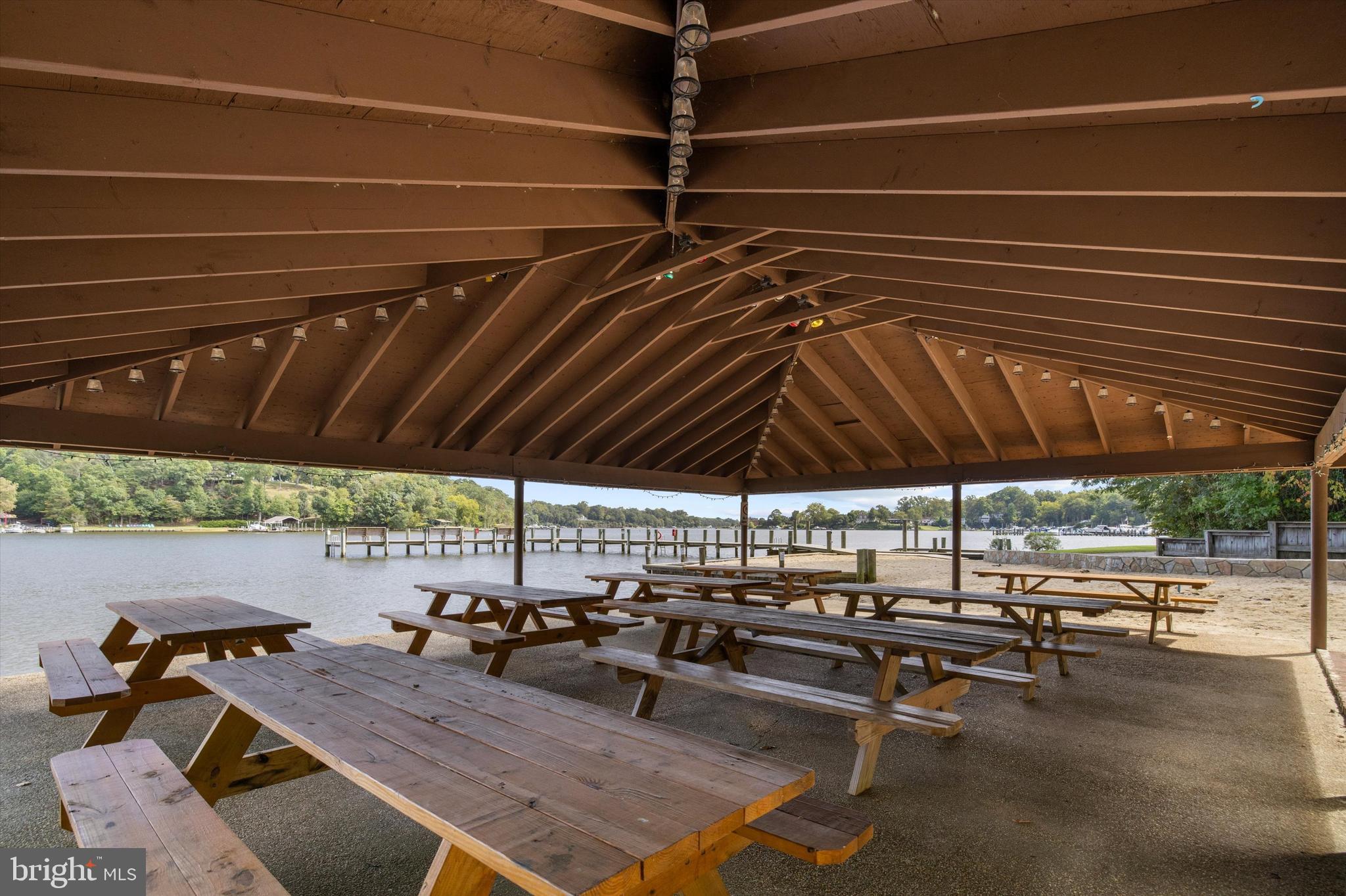 HARBOR HILLS - Residential