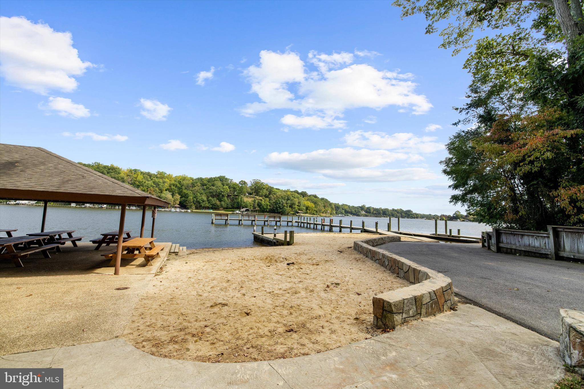 HARBOR HILLS - Residential