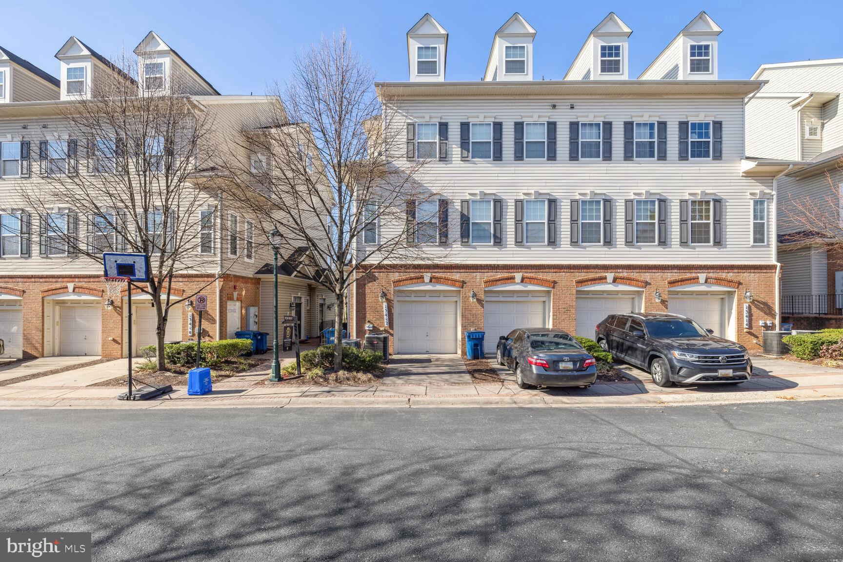 GATEWAY COMMONS - Residential