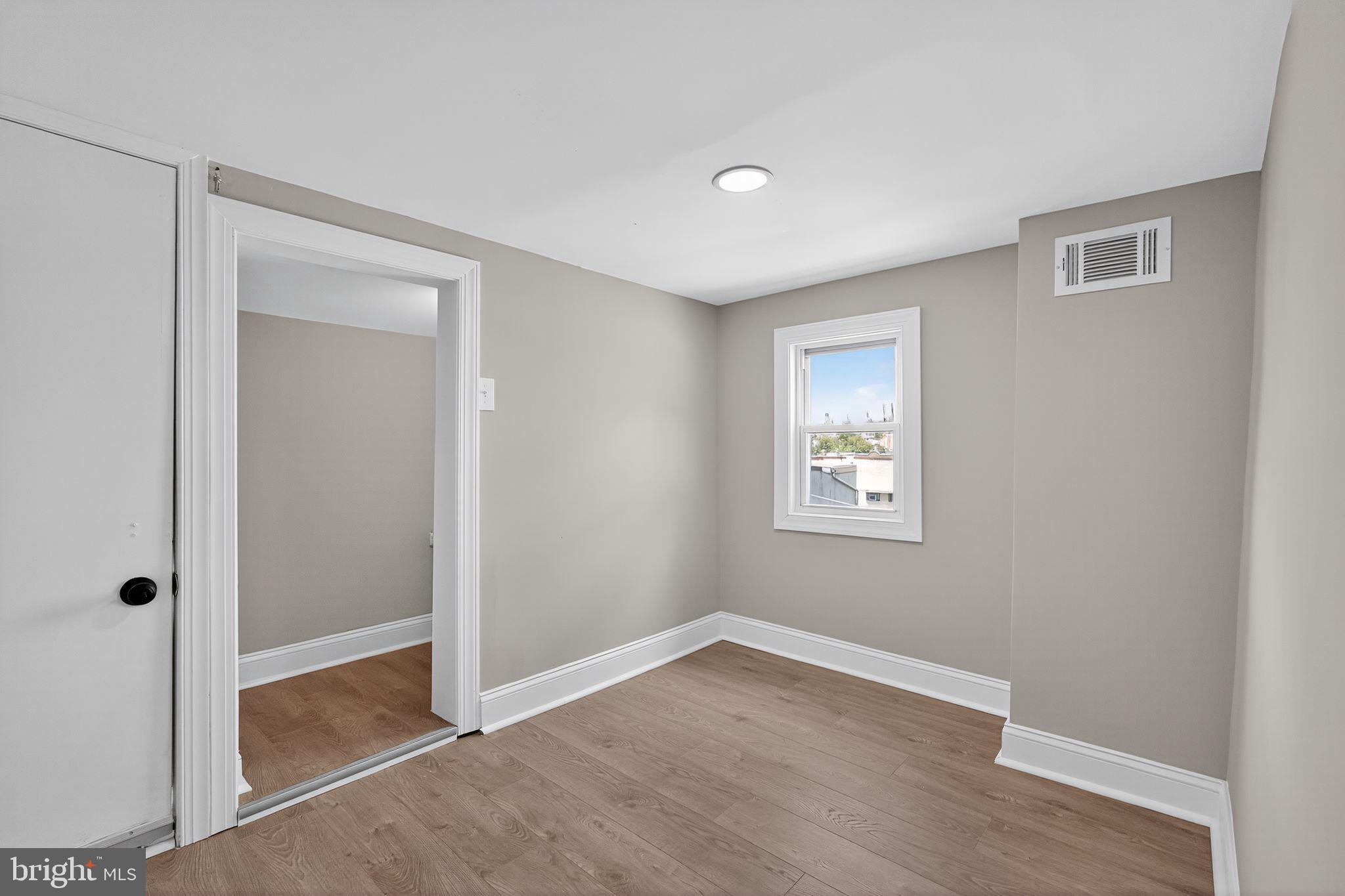 PASSYUNK SQUARE - Residential