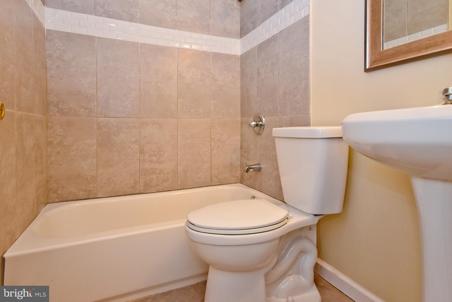 WOODBERRY FOREST - Residential