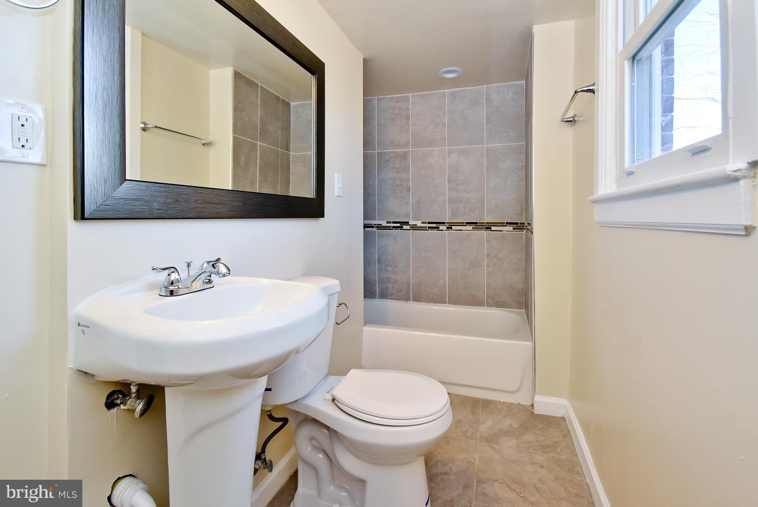 WOODBERRY FOREST - Residential