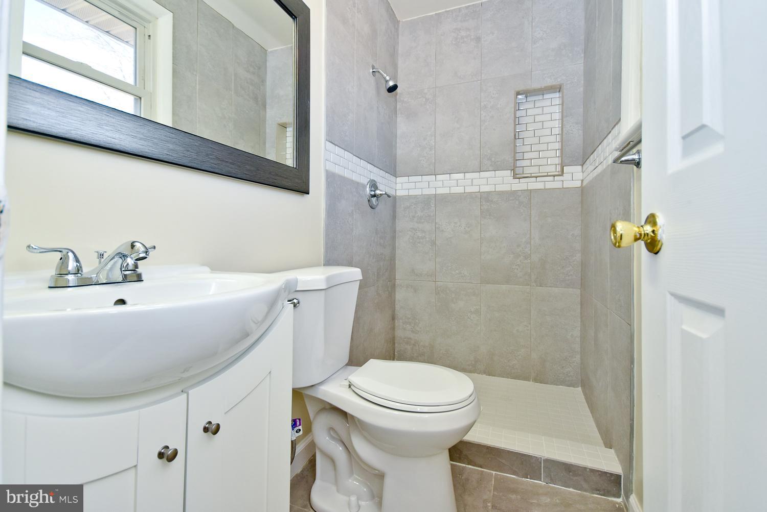 WOODBERRY FOREST - Residential