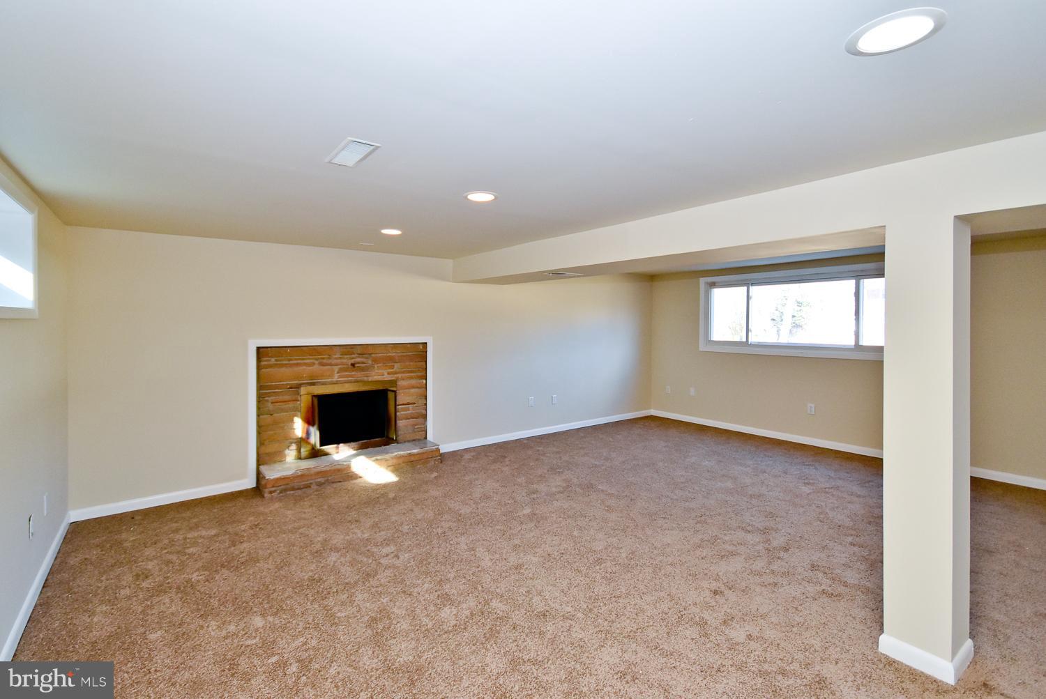 WOODBERRY FOREST - Residential